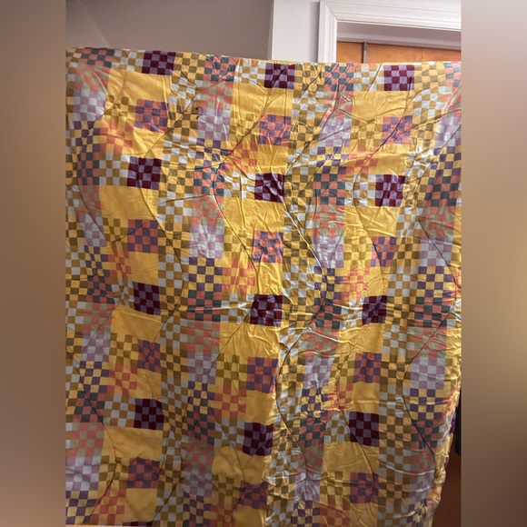 BAGGU DEADSTOCK QUILT THROW - Picture 4 of 4